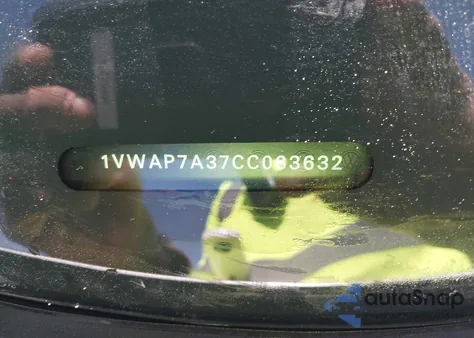 2012 Volkswagen Passat 2.5L S z USA, uszkodzony, nr VIN 1VWAP7A37CC063632